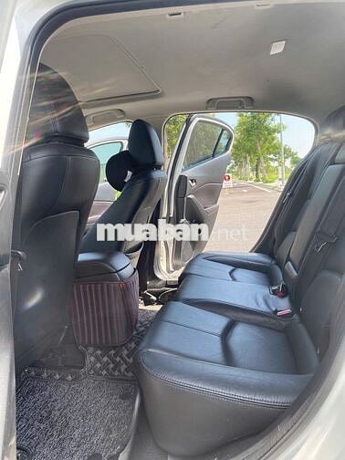 Mazda Mazda 3 2017 1.5AT Trắng 76.500km