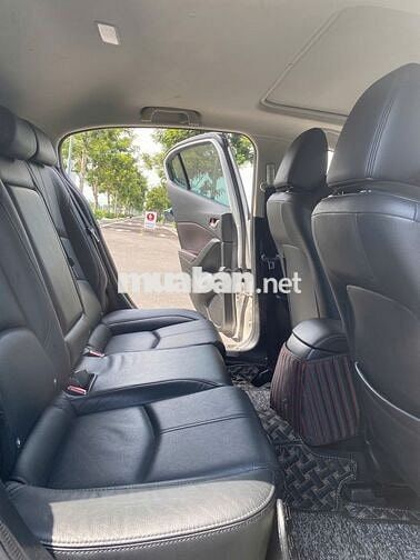 Mazda Mazda 3 2017 1.5AT Trắng 76.500km