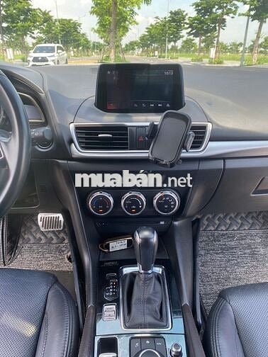 Mazda Mazda 3 2017 1.5AT Trắng 76.500km