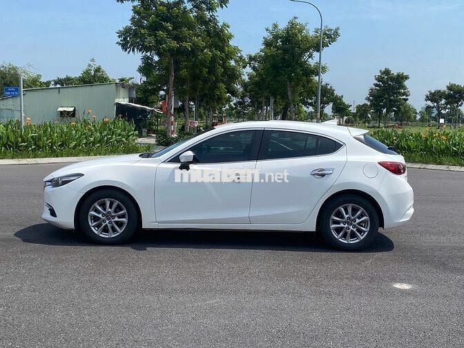 Mazda Mazda 3 2017 1.5AT Trắng 76.500km