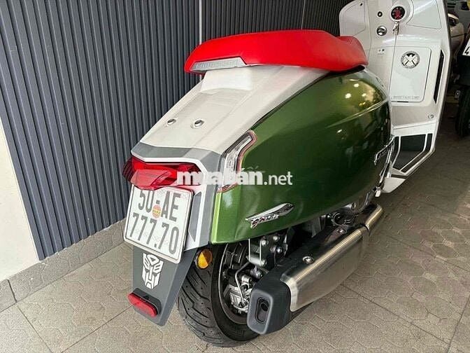 Lamperta G350 2026 Trắng đỏ 700km