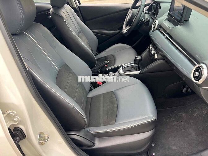 Mazda Mazda 2 Luxury 2023 15000 km Trắng