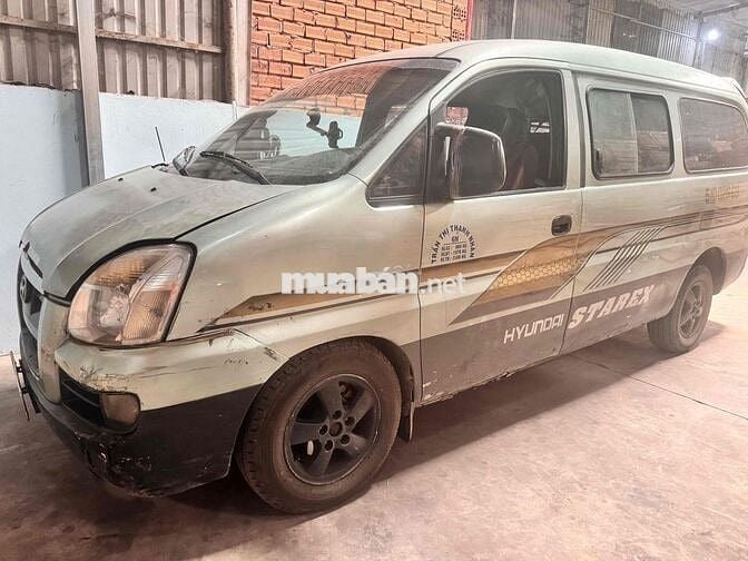 Hyundai Starex 2004 Xám