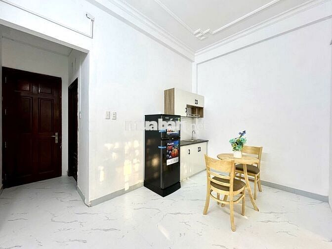 Căn hộ cho thuê 2 PN mới 100% ngay chợ Hạnh Thông Tây giá rẻ