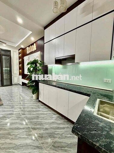 Bán Nhà Đông Thiên-Hoàng Mai-Nhà 5tầng,30m FuLL Nội Thất