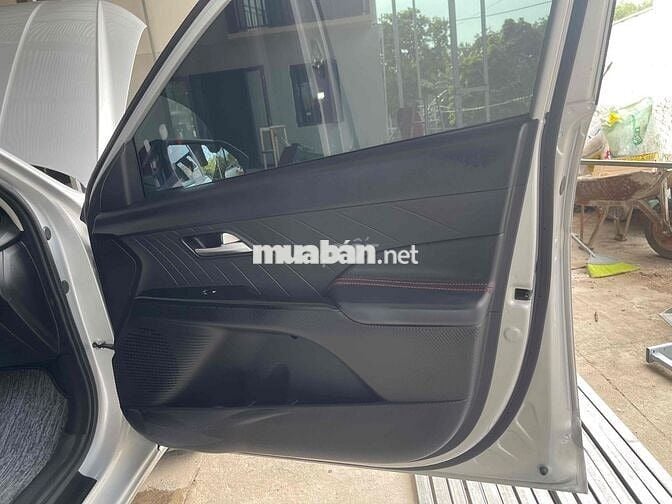 Hyundai Accent 2025 Số sàn 16000 km Bạc