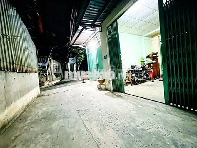 Chính chủ đang cần bán căn nhà Quận 8, ngang đến 9m