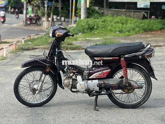Honda Dream Thái BSTP