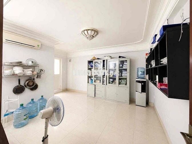 Tân Bình toà nhà 6 tầng 7pn,7wc DT 5,6x20m giá 19,6 tỷ
