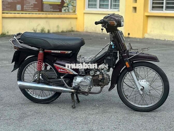 Honda Dream Thái BSTP