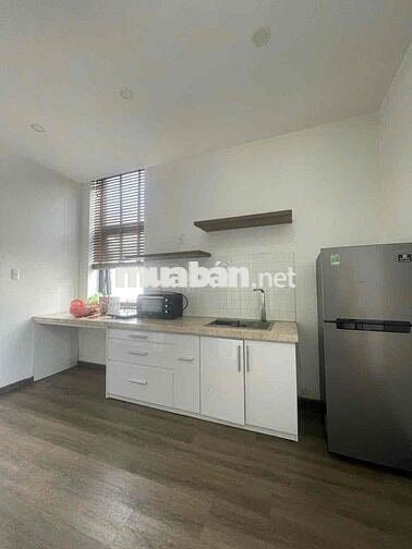Cho thuê căn studio rộng 37m2, full nội thất, gần trung tâm, gần biển