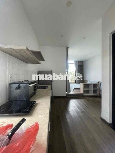 Cho thuê căn studio rộng 37m2, full nội thất, gần trung tâm, gần biển
