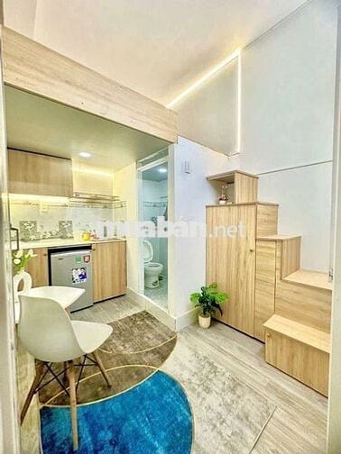 Trọ gác ban công - Mặt tiền Nguyễn Trãi Q5 
