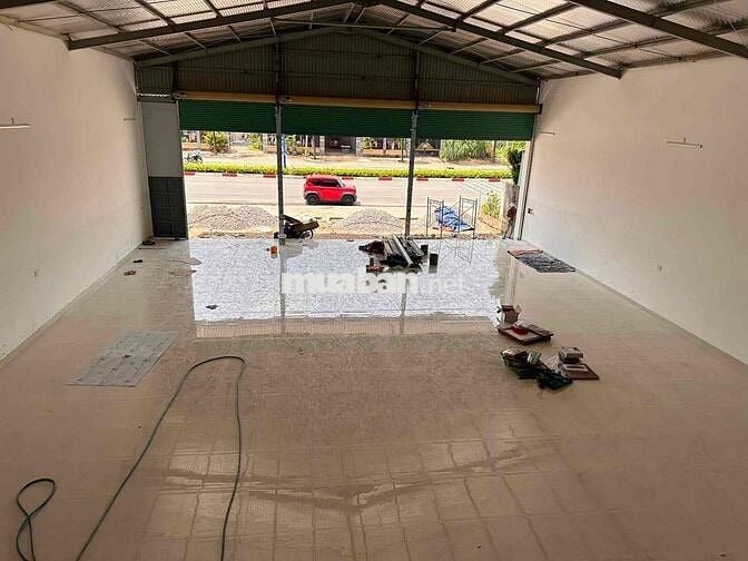 Mặt bằng ngang 15m ngay vòng xoay TP Mới Bình Dương