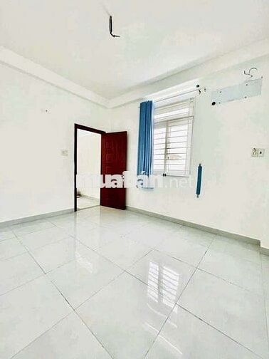 CHO THUÊ GÓC 2MT HẺM XE TẢI THÔNG THỐNG NHẤT P11 4PN 3WC