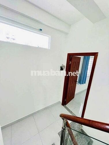 CHO THUÊ GÓC 2MT HẺM XE TẢI THÔNG THỐNG NHẤT P11 4PN 3WC