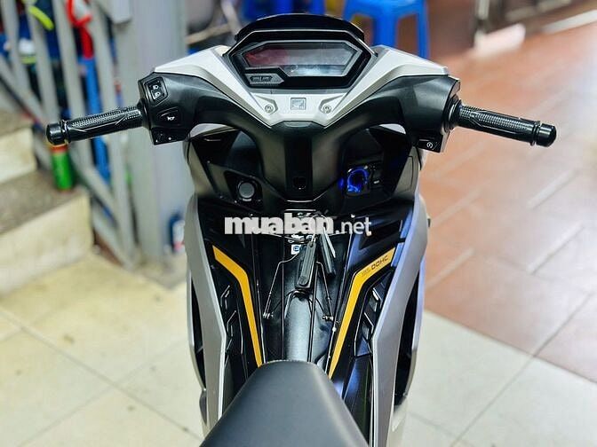 XE MÁY THỊNH PHÁT-WINNER V4 ABS XÁM BẠC LƯỚT 2026