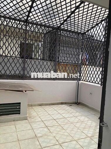 Cho thuê nhà nguyên căn Q.4 gần chợ, gần siêu thị và trường học