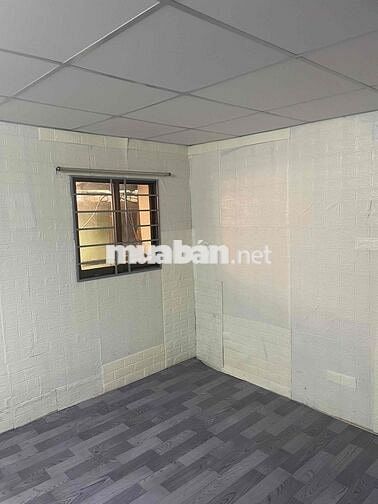 cho thuê căn nhà trống có gác suốt vị trí vip
