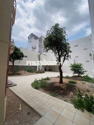 🏡 BIỆT THỰ SÂN VƯỜN HỒ BIỂU CHÁNH – PHÚ NHUẬN - 25x30m - 3 TẦNG