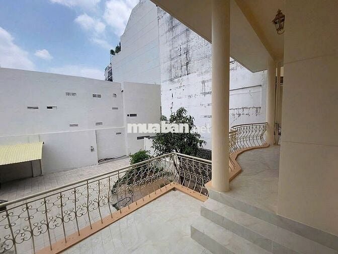 🏡 BIỆT THỰ SÂN VƯỜN HỒ BIỂU CHÁNH – PHÚ NHUẬN - 25x30m - 3 TẦNG