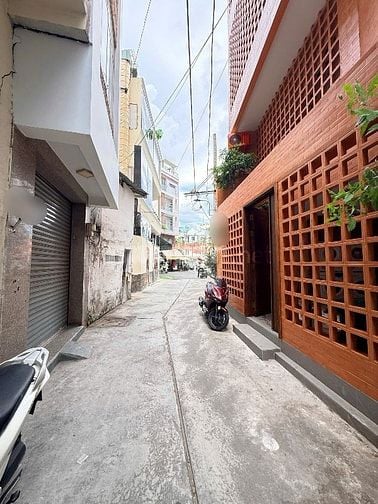 Nhà mới, Góc, Nguyễn Văn Nguyễn, 5Tầng,3PN, gần Hoàng Sa