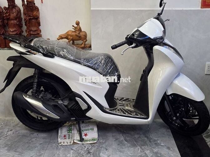 Honda SH Trắng đen sport cực đẹp