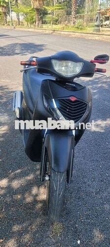 Honda Dylan màu Đen