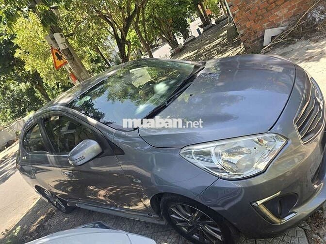 Mitsubishi Attrage Xám 5 chỗ