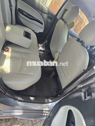 Mitsubishi Attrage Xám 5 chỗ