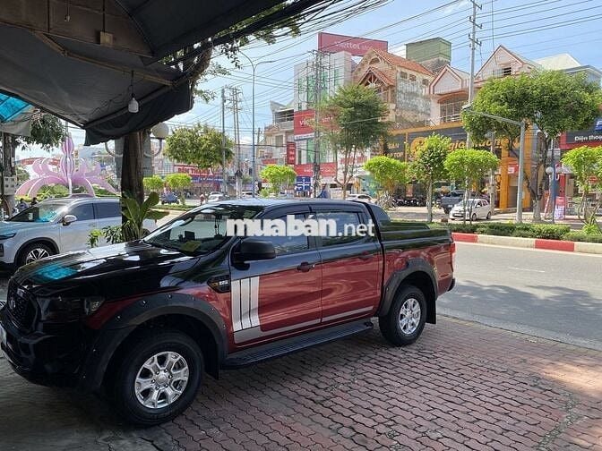 Ford Ranger XLS 2.2L AT 2021 Đỏ đen