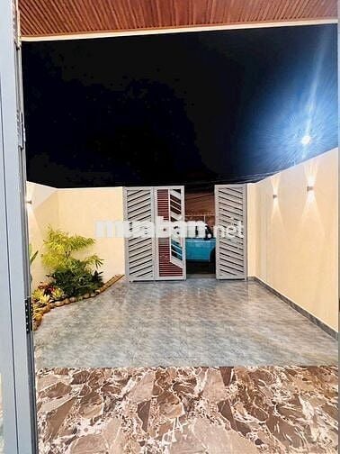 NHÀ MỚI XÂY TRỆT 1 LẦU -5X20 100M2 - HOÀN CÔNG - GIÁ 3TY690 - LONG HẬU