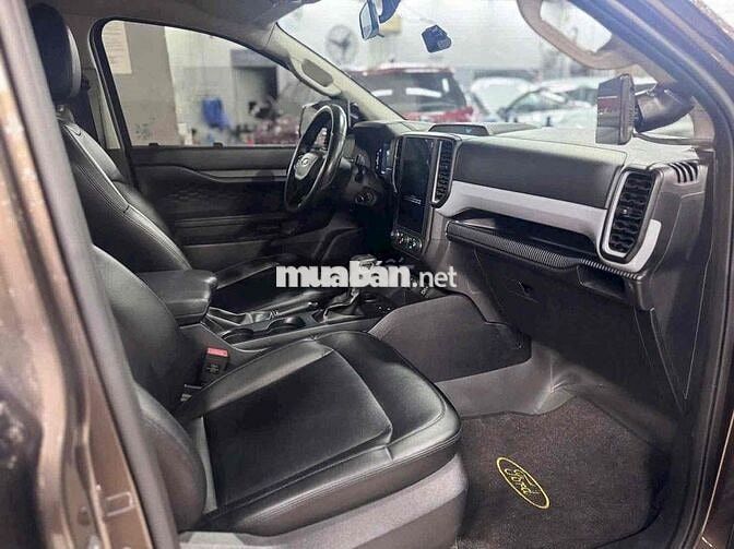 Ford Ranger XLS 4x2 2023 Nâu Ghế Da