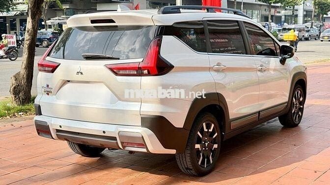 Xe lướt Xpander Cross trắng 615tr