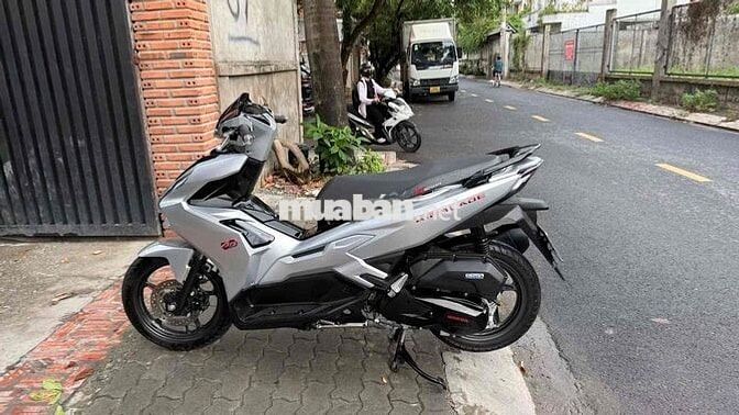 Honda Air Blade 2025 Bạc 8000 km