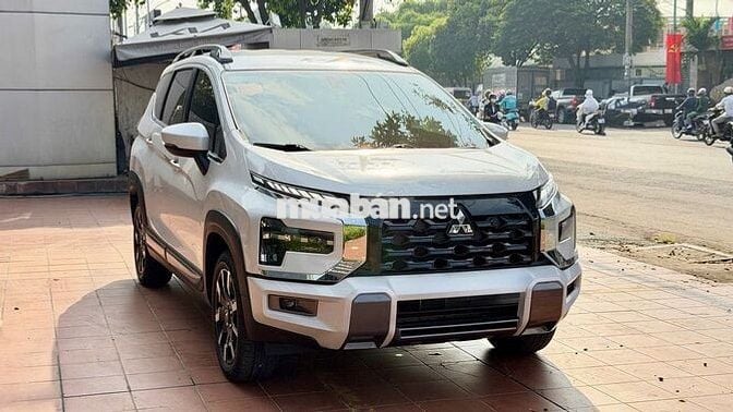 Xe lướt Xpander Cross trắng 615tr