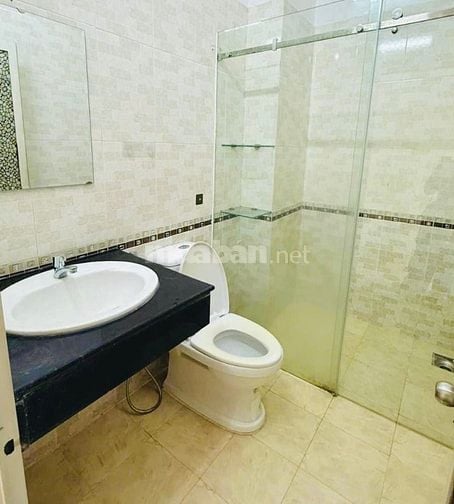 🔥 CHỦ NGỘP BÁN GẤP! NHÀ Ô TÔ NGÃ 5 HOÀNG DIỆU - SẴN DÒNG TIỀN  🔥
