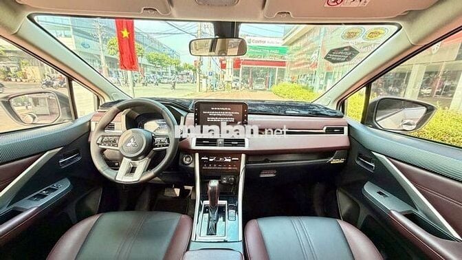 Xe lướt Xpander Cross trắng 615tr