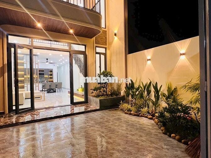 NHÀ MỚI XÂY TRỆT 1 LẦU -5X20 100M2 - HOÀN CÔNG - GIÁ 3TY690 - LONG HẬU