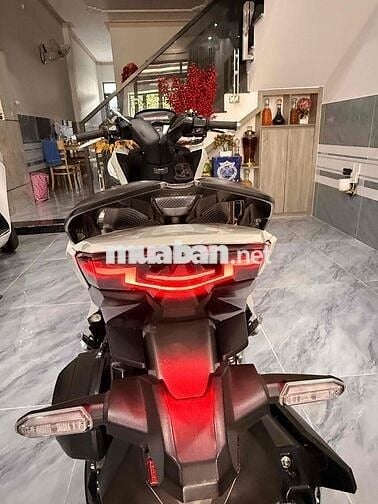 Honda Vario 150 Sporty Trắng