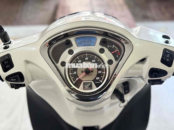 Honda SH Mode Trắng Đen Sporty Phố