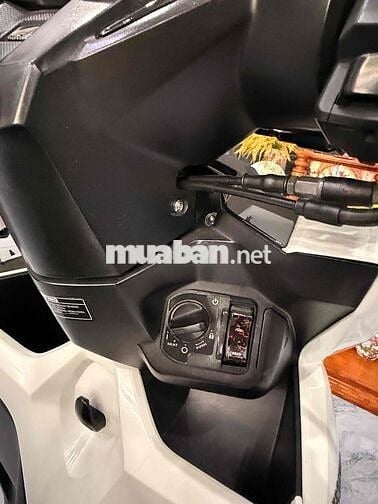 Honda Vario 150 Sporty Trắng