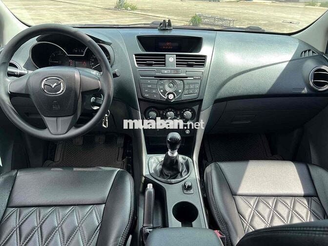 Mazda BT-50 Số sàn 2 cầu. cục máy zin nguyen bản.