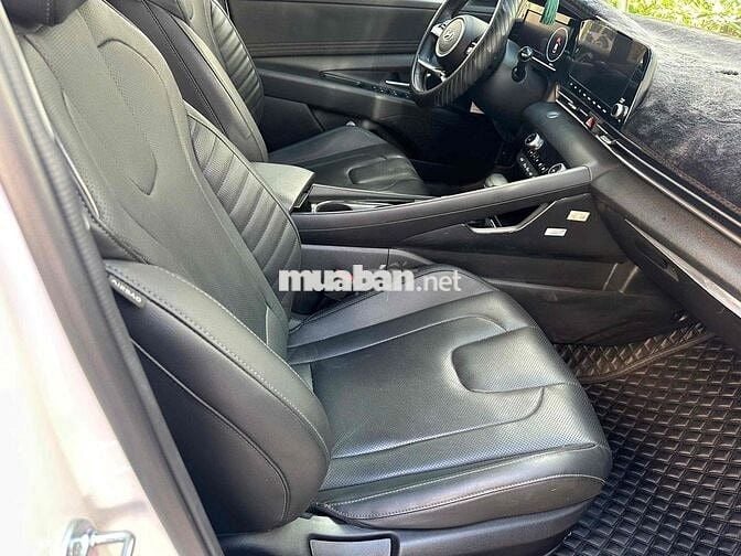 Hyundai Elantra 2.0 cao cấp 2024 Trắng 20617 km