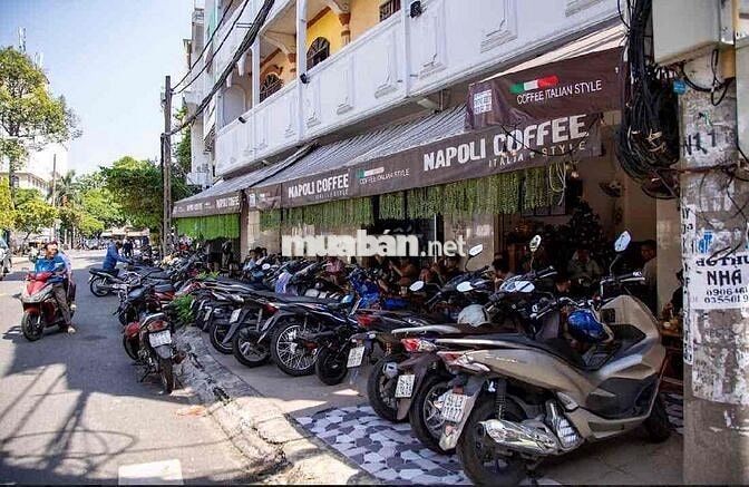 Tuyển nhân viên có kinh nghiệm pha chế