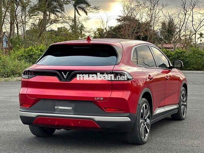 VinFast VF8 Plus 2023 mua Pin CATL sẵn hồ sơ