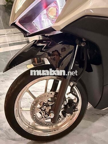 Honda Vario 150 Sporty Trắng