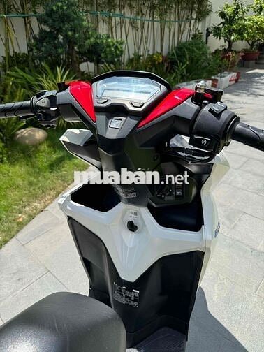 Click 150 Thái 2022 Trắng Đỏ nguyên rin