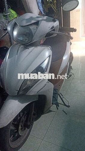 Honda Vision Trắng
