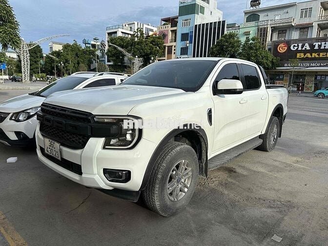 Ford Ranger XLS 2023 Số tự động Diesel Trắng